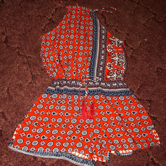 Romper - Picture 2 of 4